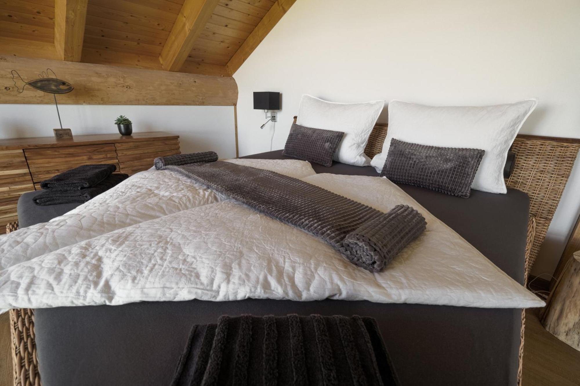Hébergement de vacances Wunderschoenes Blockhaus Direkt Am Fuer 10 Pax *